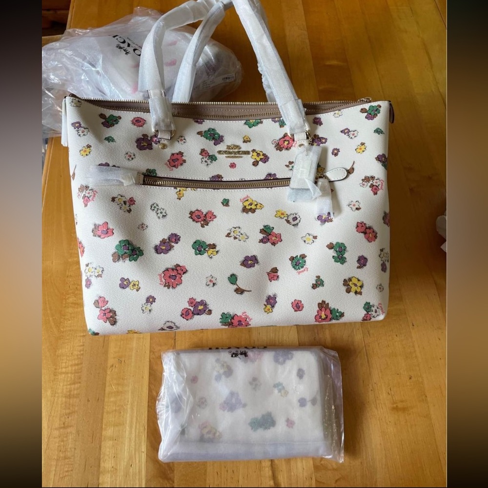 Beautiful new tote and wallet !